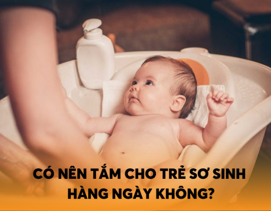 Giải đáp: Trẻ sơ sinh có nên tắm hàng ngày không?